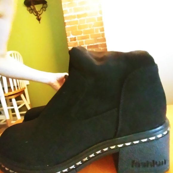 Sz 7 Black Over the knee Boot With Pearl Embellishment - Picture 6 of 9